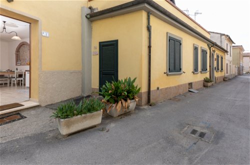 Photo 19 - 2 bedroom Apartment in Follonica with sea view