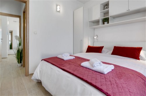 Foto 19 - Appartamento con 2 camere da letto a Vir con vista mare
