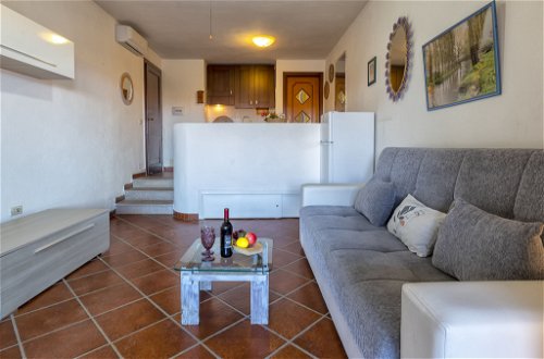 Photo 8 - 1 bedroom Apartment in Golfo Aranci with garden and sea view