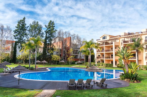 Foto 1 - Apartamento de 3 quartos em Loulé com piscina e vistas do mar