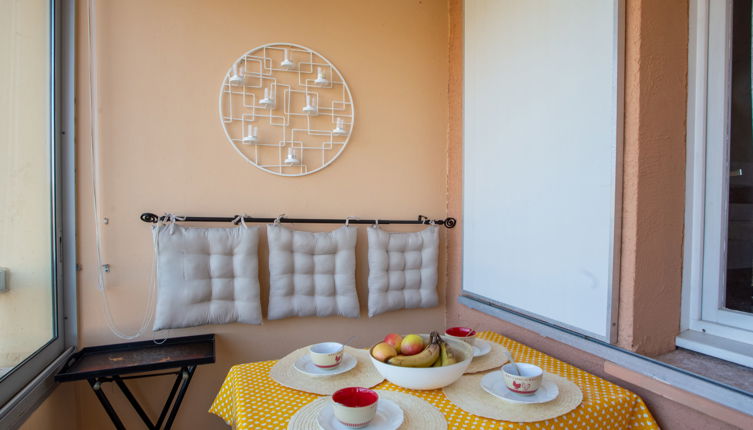 Foto 1 - Apartment mit 1 Schlafzimmer in Bormes-les-Mimosas mit blick aufs meer
