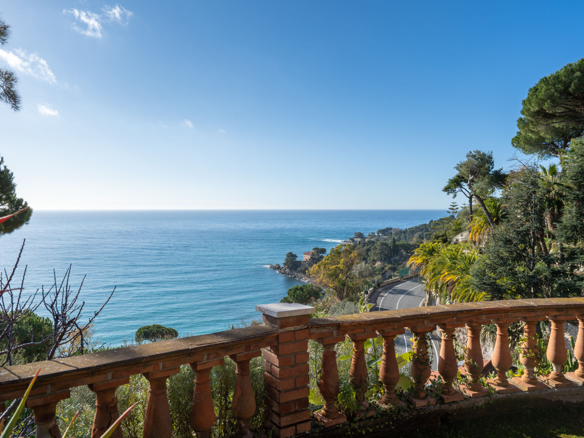 Foto 14 - Apartamento en Ventimiglia con piscina y vistas al mar