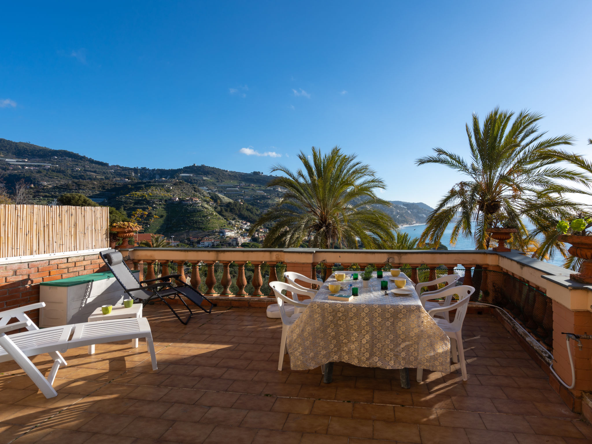 Photo 4 - Apartment in Ventimiglia with swimming pool and sea view