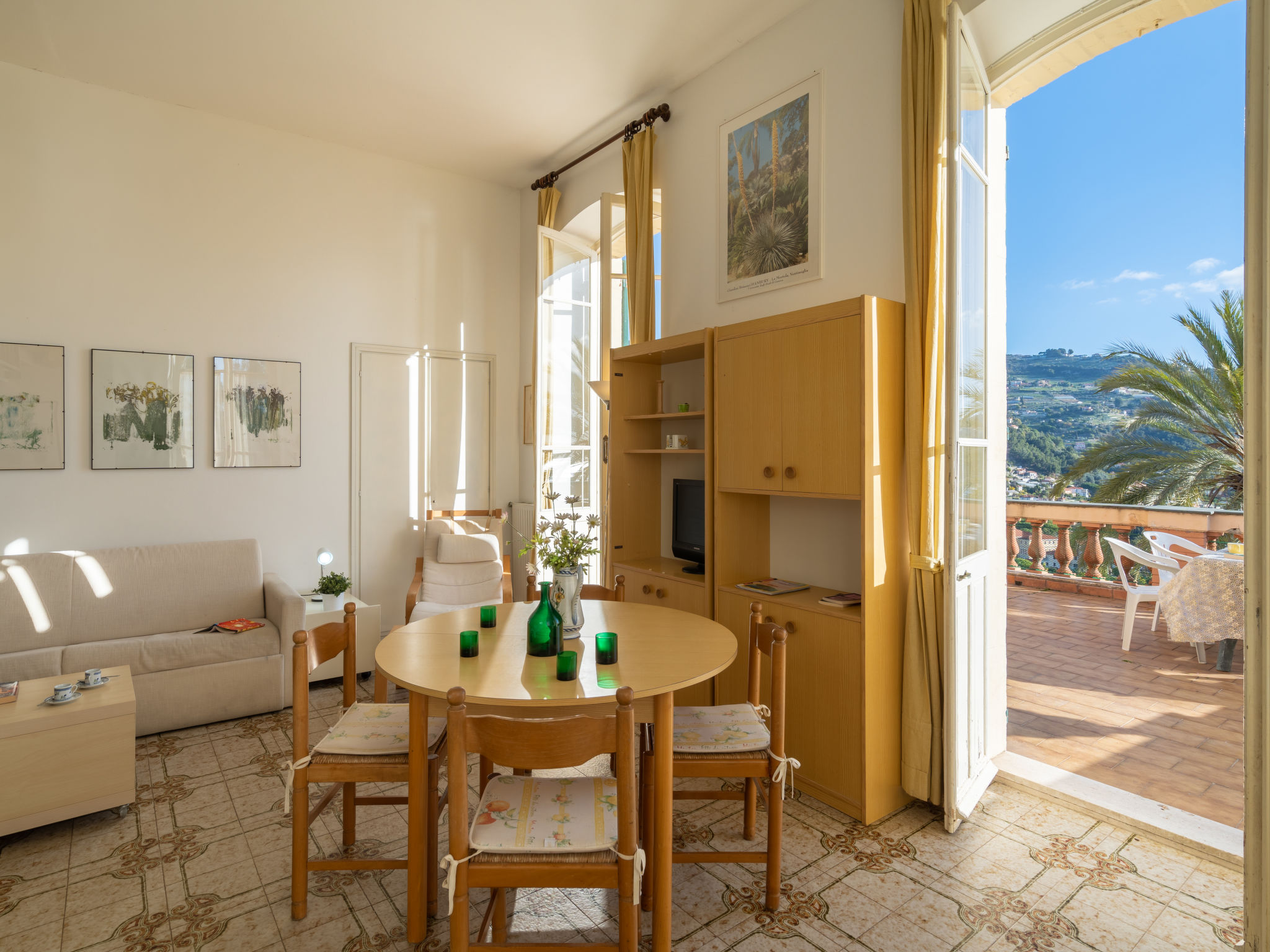 Photo 6 - Apartment in Ventimiglia with swimming pool and sea view