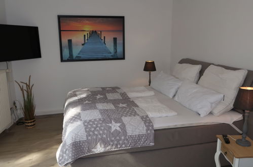 Foto 4 - Appartamento con 2 camere da letto a Warwerort con giardino e vista mare