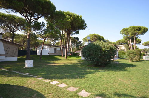 Photo 14 - Maison de 3 chambres à Lignano Sabbiadoro avec jardin et terrasse