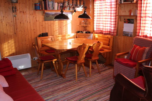 Photo 3 - Maison de 2 chambres à Gruyères avec terrasse et vues sur la montagne