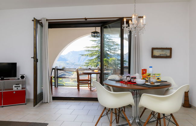 Apartamento de 2 quartos em Gambarogno com piscina e jardim - Foto 9