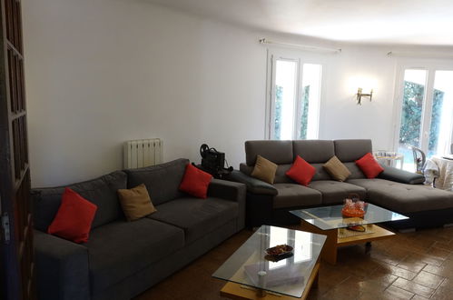 Photo 10 - 3 bedroom House in Pollestres with garden and terrace