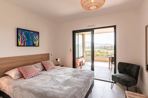 Foto 5 - Appartamento con 2 camere da letto a Porto-Vecchio con terrazza