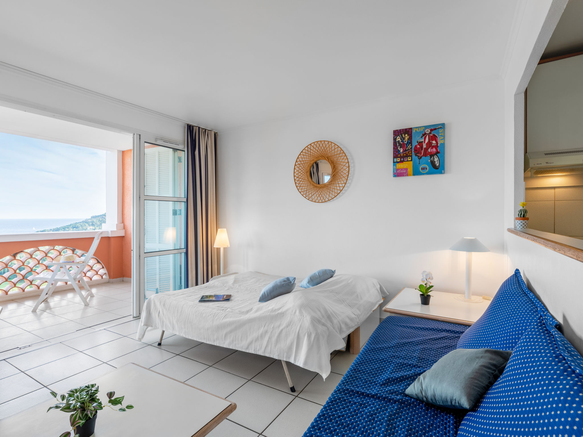 Foto 8 - Apartamento de 2 quartos em Saint-Raphaël com piscina e vistas do mar