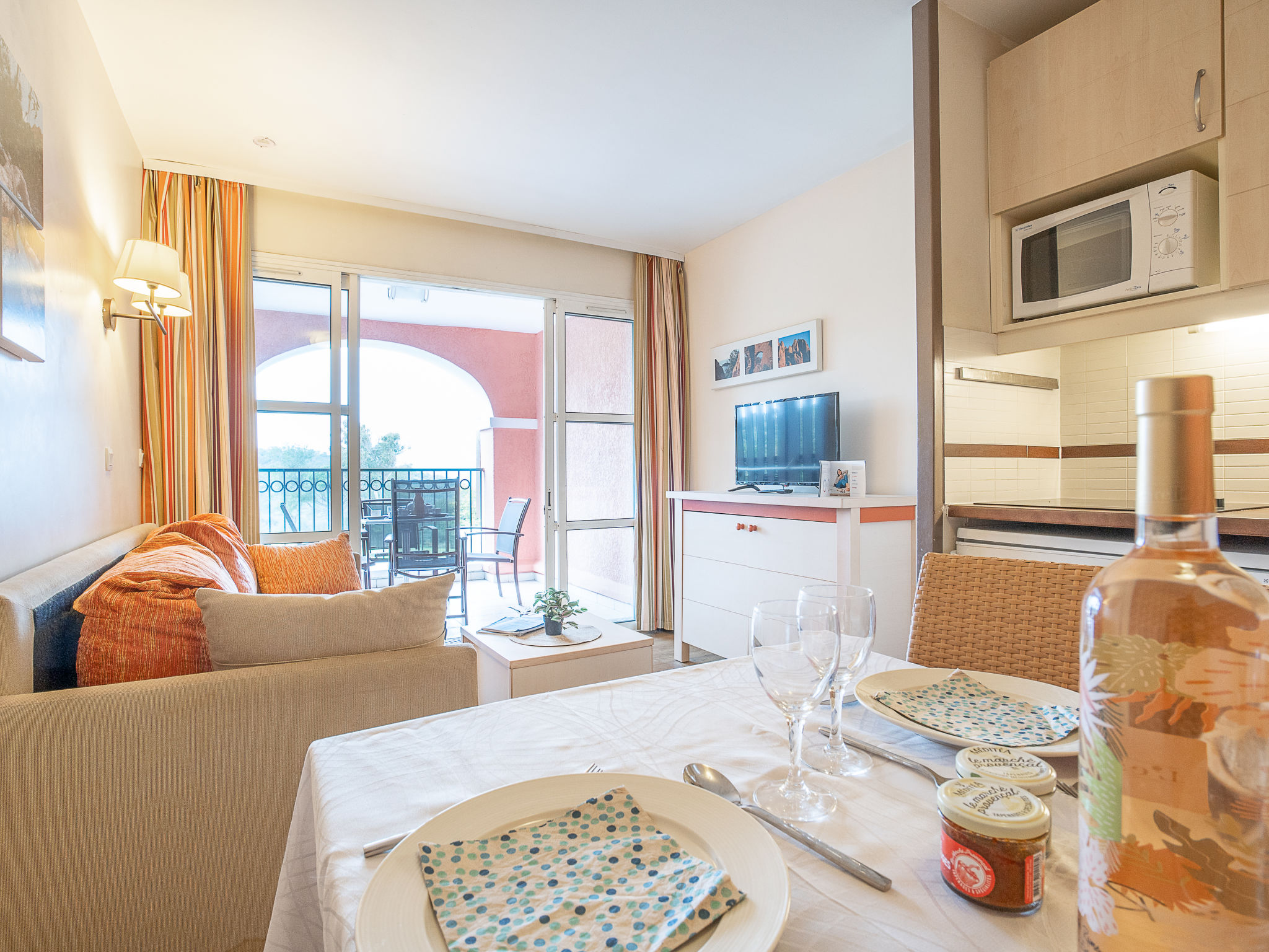 Photo 11 - Appartement de 1 chambre à Saint-Raphaël avec piscine et vues à la mer
