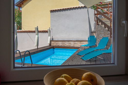 Foto 18 - Casa con 4 camere da letto a Matulji con piscina privata e terrazza