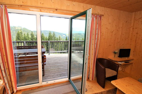 Photo 7 - Maison de 2 chambres à Bad Sankt Leonhard im Lavanttal avec terrasse et vues sur la montagne