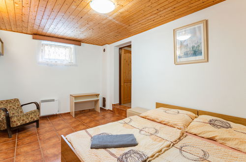 Foto 15 - Casa con 7 camere da letto a Dolní Bukovsko con piscina privata e giardino