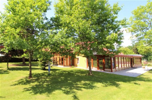Foto 31 - Casa de 7 habitaciones en Dolní Bukovsko con piscina privada y jardín