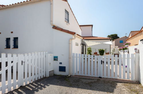 Foto 5 - Casa con 3 camere da letto a Sainte-Marie-la-Mer con terrazza