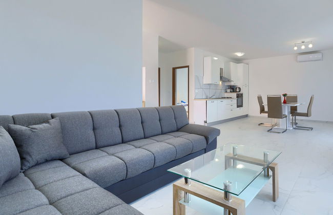 Casa de 6 quartos em Svetvinčenat com piscina privada e jardim - Foto 20