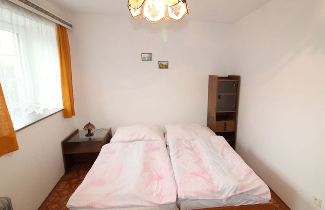 4 bedroom House in Sedlec with private pool and garden - Photo 16