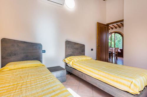 Foto 19 - Appartamento con 2 camere da letto a Montecatini Val di Cecina con piscina e giardino