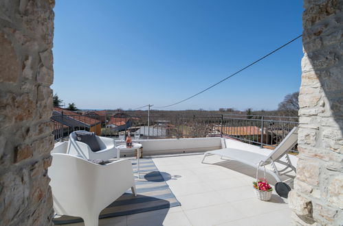 Photo 25 - Maison de 2 chambres à Brtonigla avec piscine privée et vues à la mer