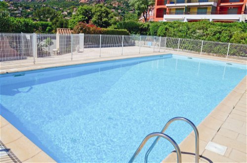 Foto 22 - Apartment in Saint-Raphaël mit schwimmbad und terrasse