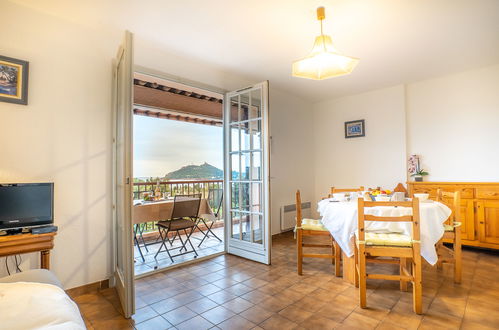 Photo 6 - Appartement en Saint-Raphaël avec piscine et terrasse