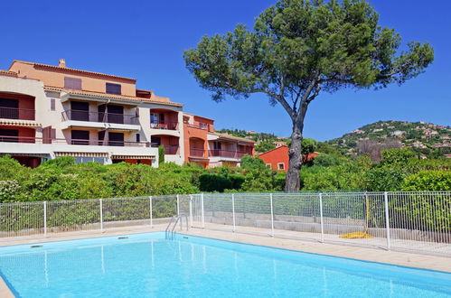 Photo 23 - Apartment in Saint-Raphaël with swimming pool and terrace