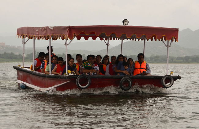 Paseo en barco por el lago Pichola - Tour privado - Foto 2