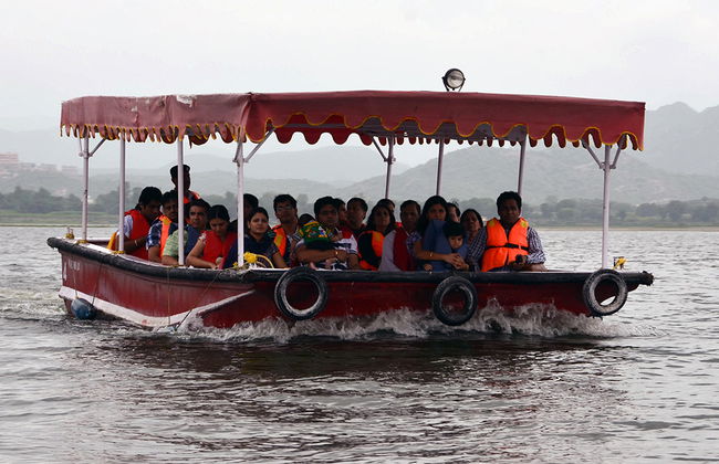 Paseo en barco por el lago Pichola - Tour privado - Foto 3
