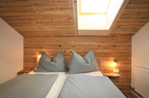 Foto 15 - Appartamento con 4 camere da letto a Hart im Zillertal con vista sulle montagne