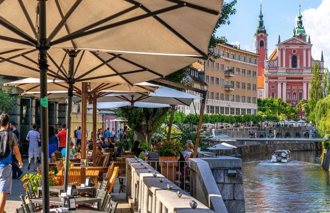 Private Full Day Tour to Ljubljana City from Portorož/Piran - Foto 1