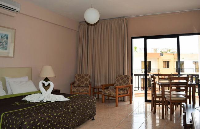 Anna Hotel Apartments - Photo 22