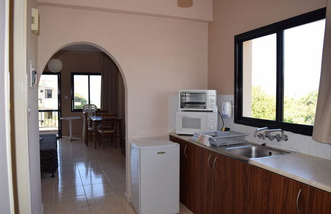 Anna Hotel Apartments - Photo 5