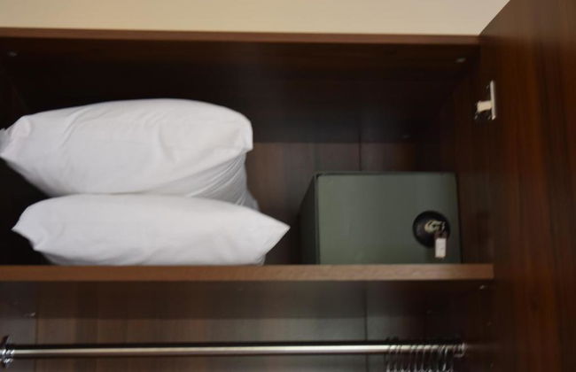 Anna Hotel Apartments - Photo 8