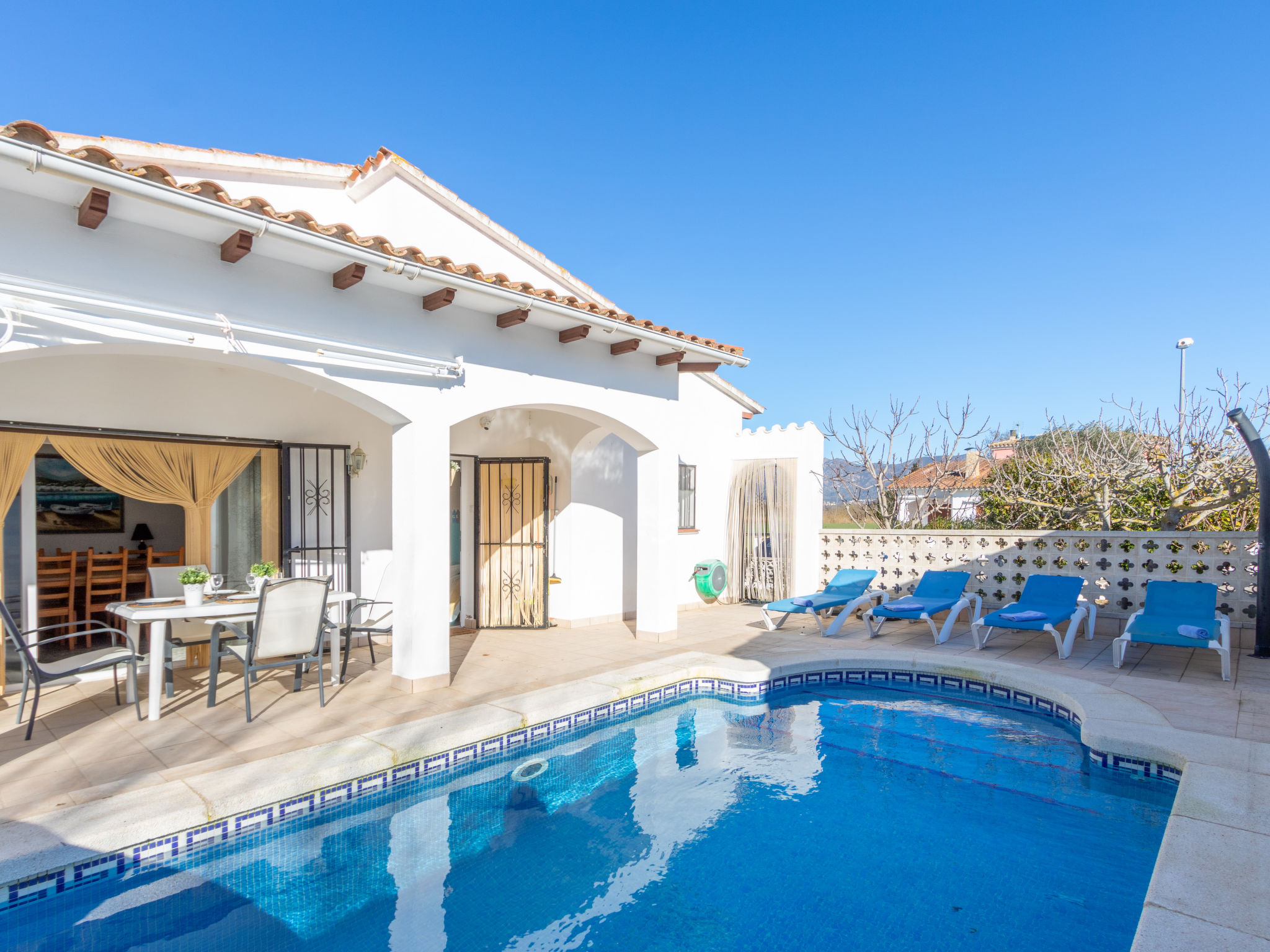 Photo 21 - Maison de 3 chambres à Castelló d'Empúries avec piscine privée et vues à la mer