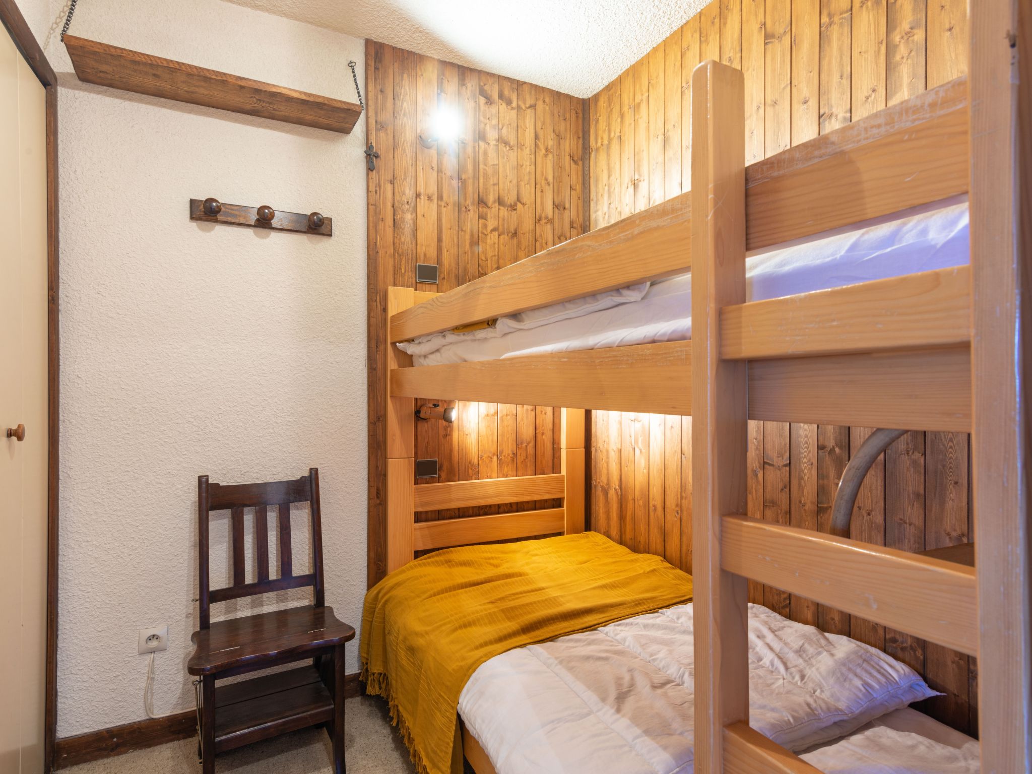 Foto 11 - Apartment mit 1 Schlafzimmer in Saint-Gervais-les-Bains mit schwimmbad und blick auf die berge