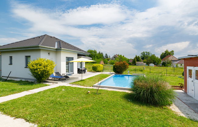 Casa de 4 quartos em Ábrahámhegy com piscina privada e jardim - Foto 16