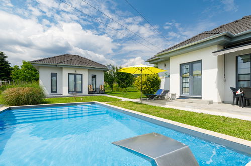 Photo 13 - Maison de 2 chambres à Ábrahámhegy avec piscine privée et vues sur la montagne