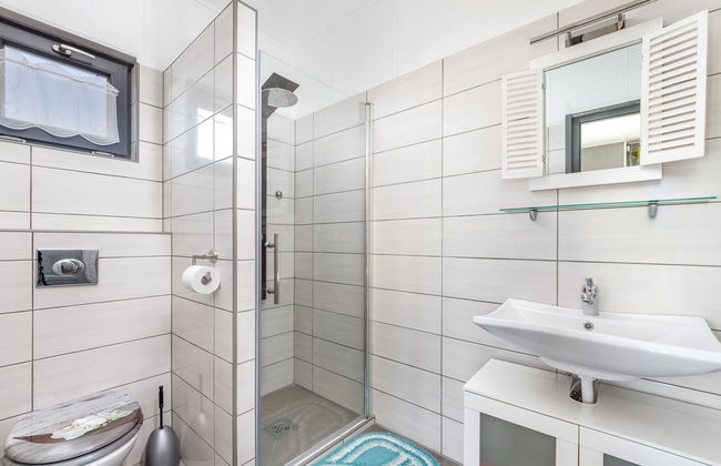 Casa de 4 quartos em Ábrahámhegy com piscina privada e jardim - Foto 10
