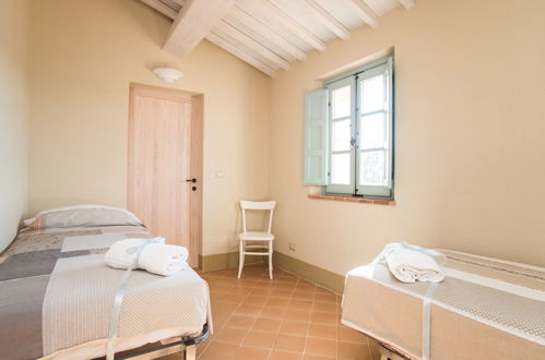 Foto 11 - Apartment mit 2 Schlafzimmern in Trequanda mit schwimmbad und garten