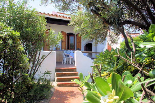 Photo 14 - Maison de 1 chambre à Valledoria avec jardin et vues à la mer