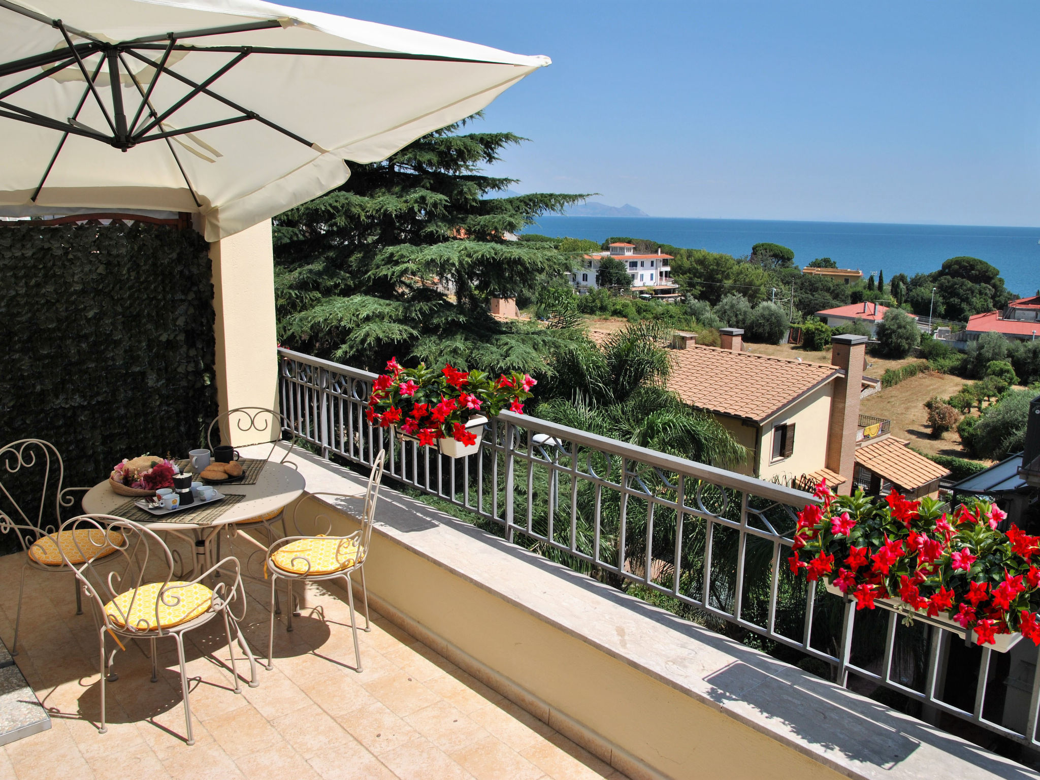 Photo 1 - Appartement de 2 chambres à Formia avec terrasse et vues à la mer