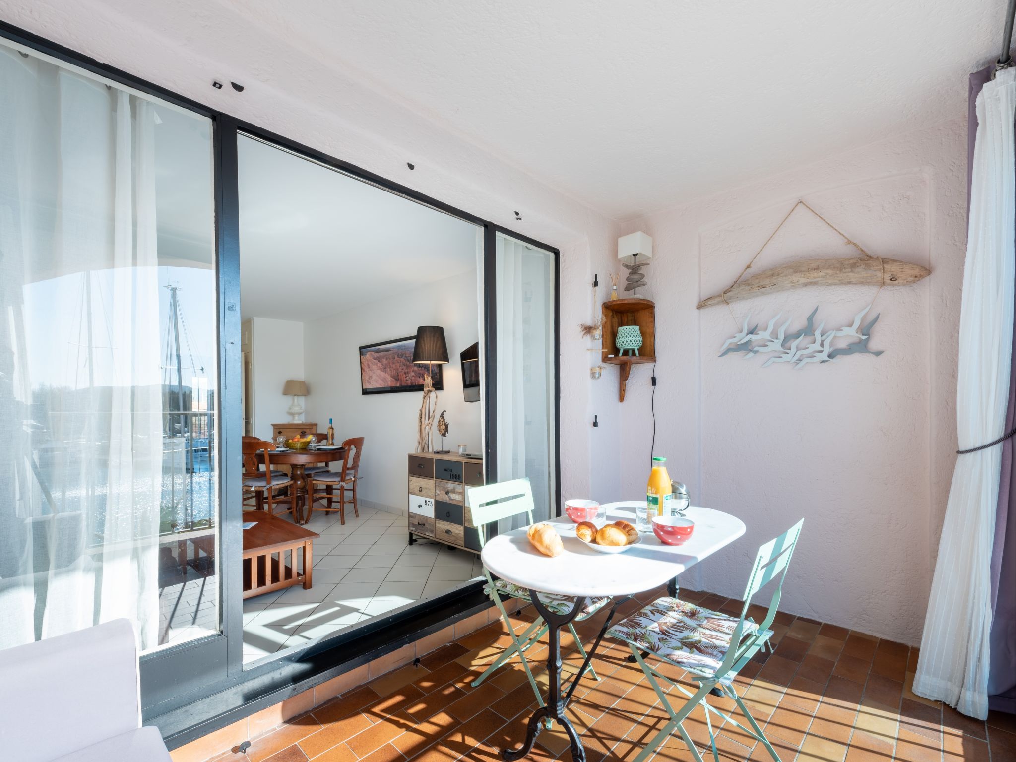 Foto 16 - Apartamento de 1 habitación en Cogolin con vistas al mar
