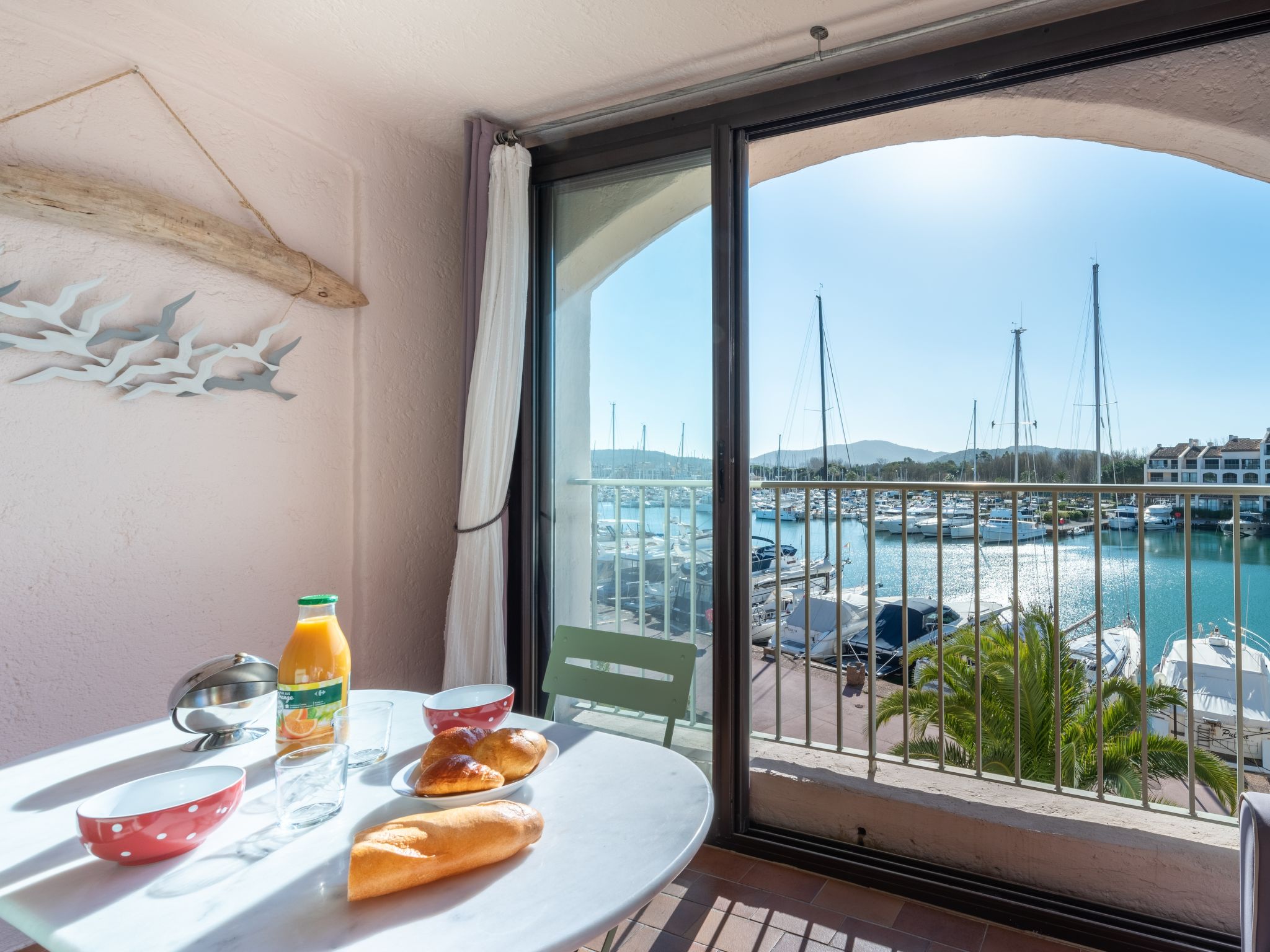 Foto 2 - Apartamento de 1 habitación en Cogolin con vistas al mar