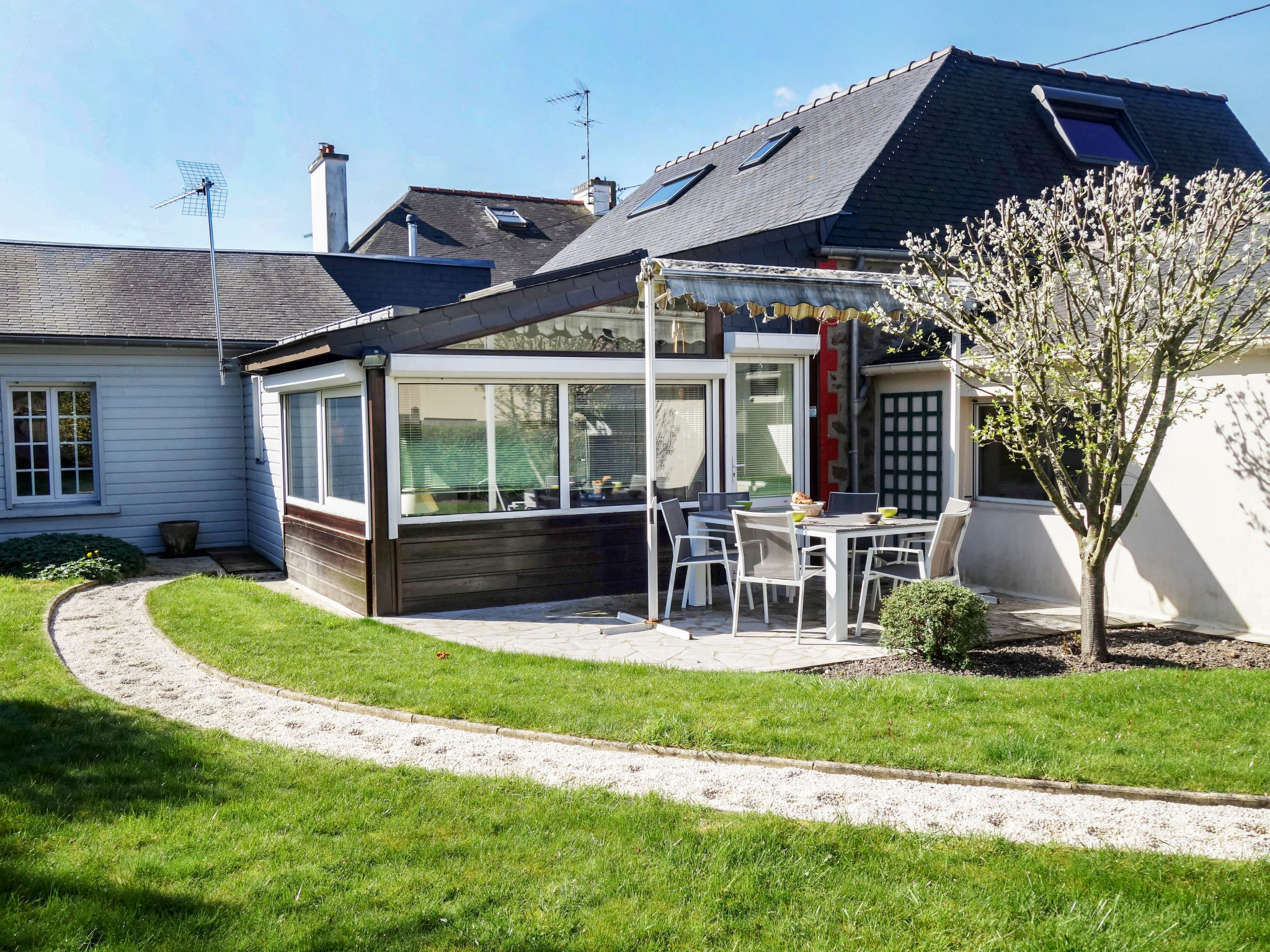 Photo 39 - 3 bedroom House in Dinard with garden