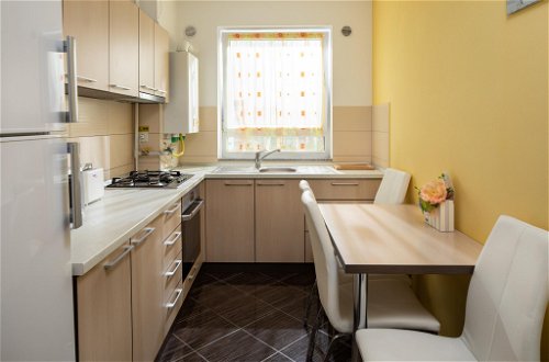 Photo 8 - Brasov Holiday Apartments - COLORS