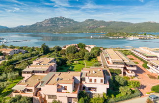Foto 2 - Apartamento de 1 habitación en Olbia con jardín y vistas al mar