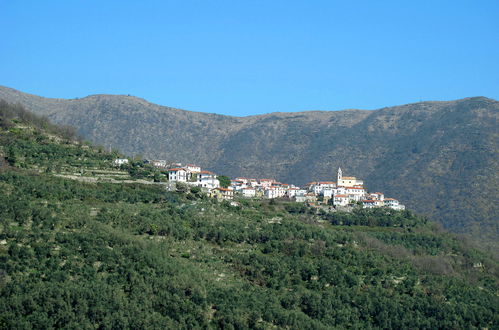 Foto 19 - Appartamento con 3 camere da letto a Prelà con giardino e terrazza