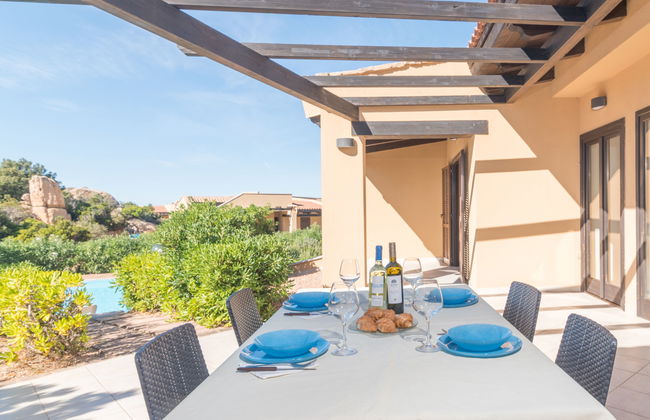 Casa de 4 quartos em Trinità d'Agultu e Vignola com piscina e jardim - Foto 19